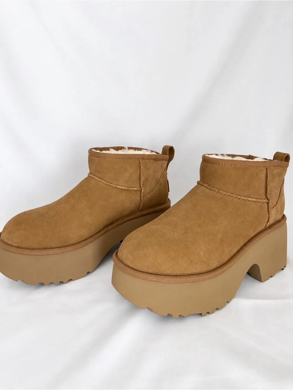 UGG Women's Classic Ultra Mini Platform Suede Booties in Chestnut Size 7